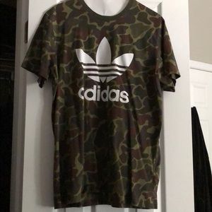 Adidas T-shirt